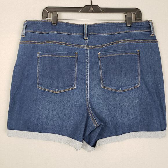 Time & Tru Size XL Rolled Hem Jean Shorts Classic Blue Denim‎ Western Casual - Picture 2 of 8